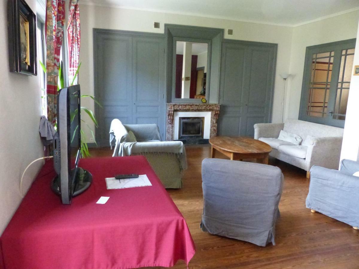 Les Volets Bleus Hotel Le Perreon ภายนอก รูปภาพ