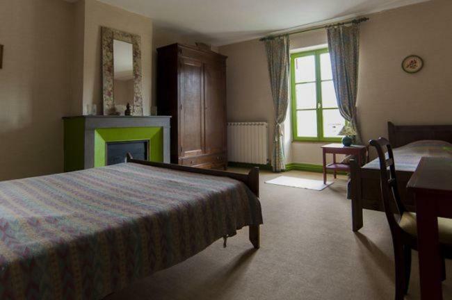 Les Volets Bleus Hotel Le Perreon ภายนอก รูปภาพ