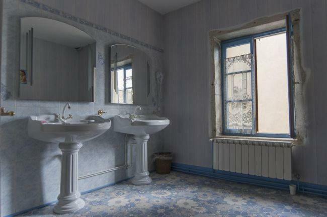 Les Volets Bleus Hotel Le Perreon ภายนอก รูปภาพ
